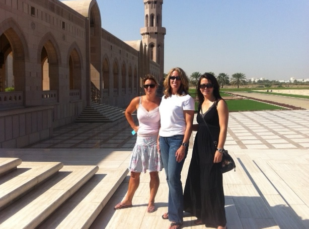 katie-mary-and-hannah-at-grand-mosque